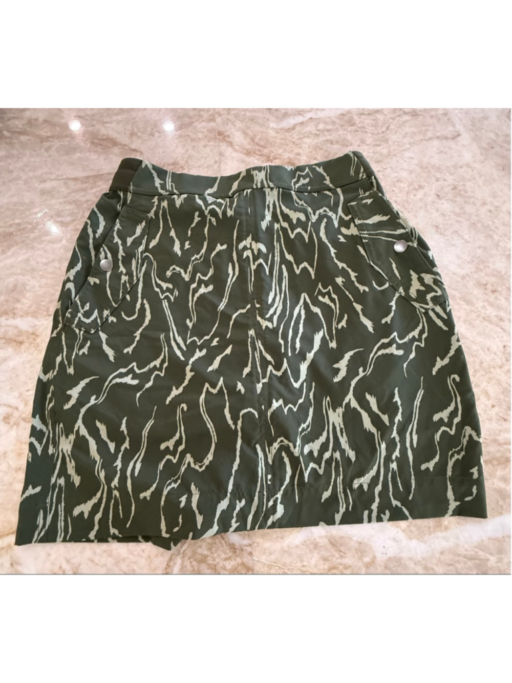 Athleta Green & White abstract leaf Mini knee length SkortSize 6